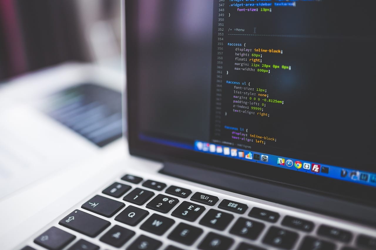 Data Labeling Platform: budowa własnego Mechanical Turk coding-1853305_1280